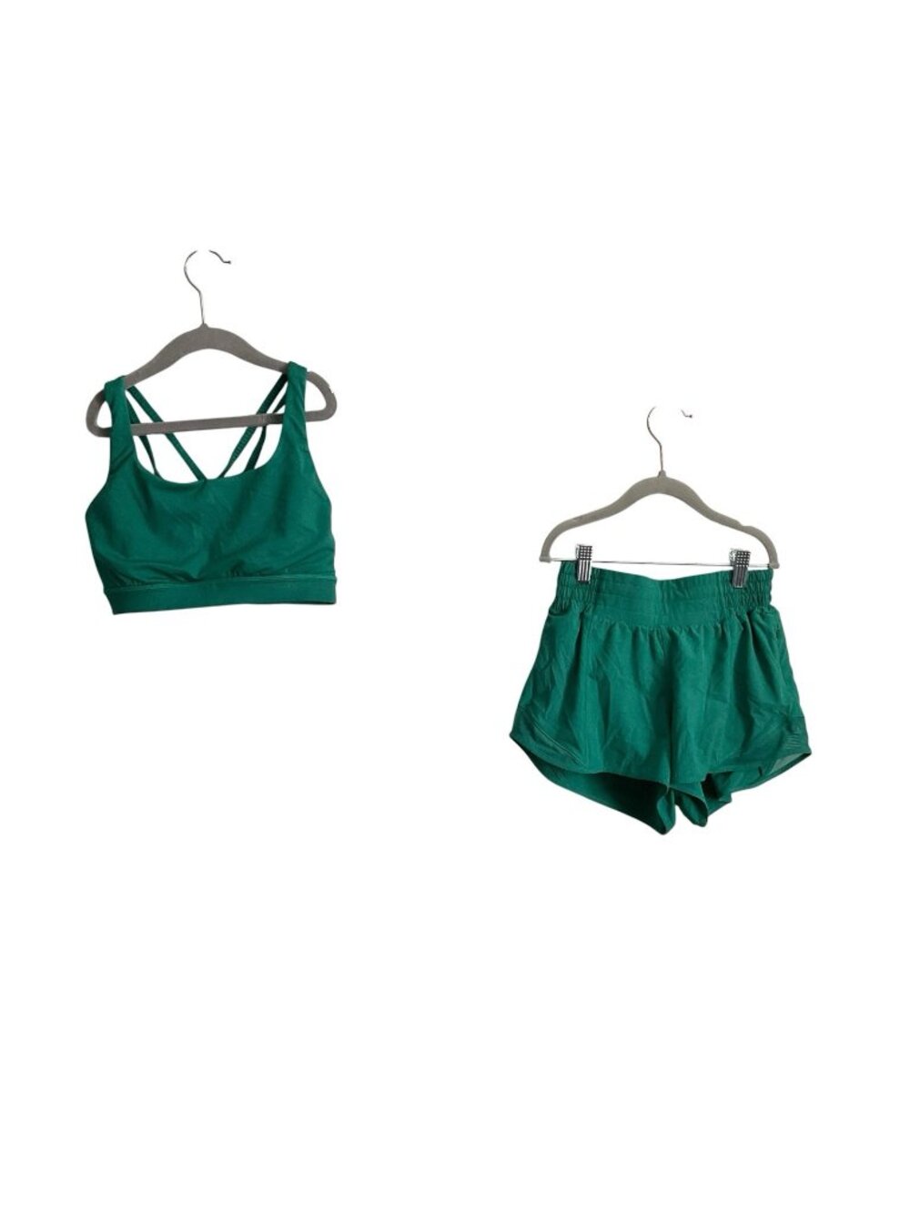 Lululemon Energy Green Sports Bra (Size 4) & Hotty Hot LR Short (Size 2)